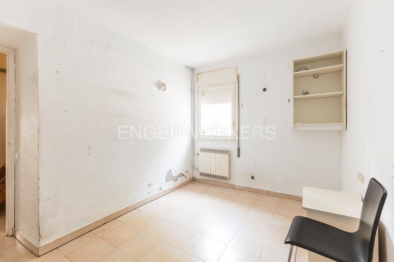 Foto 71e5d342-ee9d-4f66-94aa-f90d3e16db96. Casa adossada amb calefacció a Montbau Barcelona Foto 71e5d342-ee9d-4f66-94aa-f90d3e16db96. Casa adossada amb calefacció a Montbau Barcelona