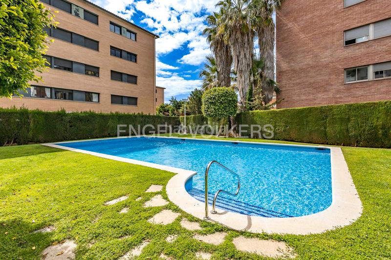 Foto 2961d20a-60ce-4bd4-a6da-e1c561867371. Àtic amb calefacció aparcament piscina a Can Pei Sitges Foto 2961d20a-60ce-4bd4-a6da-e1c561867371. Àtic amb calefacció aparcament piscina a Can Pei Sitges
