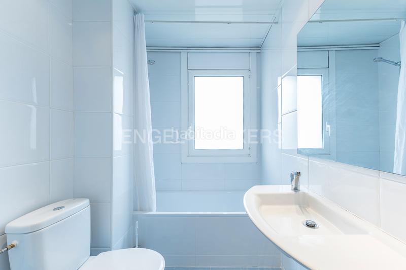 Foto a13df7cc-a682-4e7a-b95b-75e03dbcc0b5. Apartament amb calefacció aparcament a Gava Mar Gavà Foto a13df7cc-a682-4e7a-b95b-75e03dbcc0b5. Apartament amb calefacció aparcament a Gava Mar Gavà