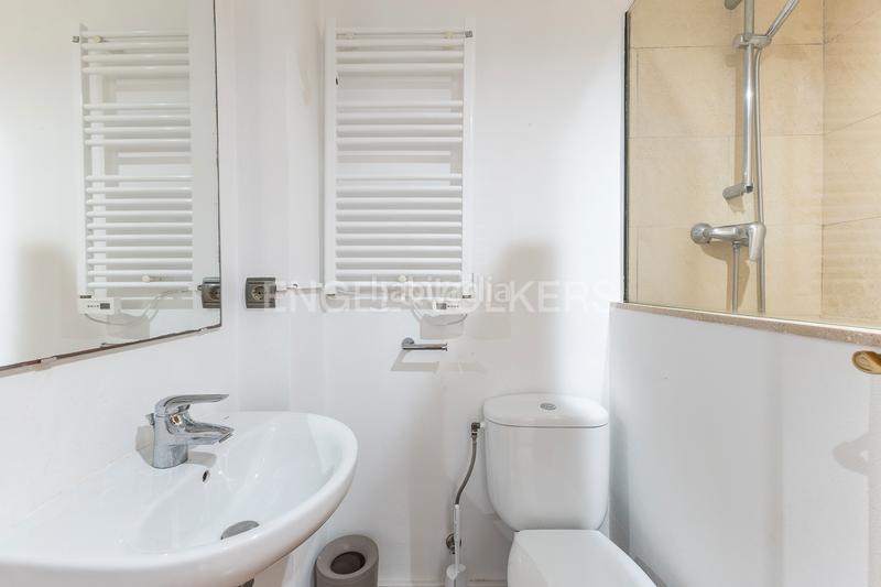 Foto c3e6c272-c87e-4247-bfdb-3c02990a1da8. Apartament amb calefacció aparcament a Gava Mar Gavà Foto c3e6c272-c87e-4247-bfdb-3c02990a1da8. Apartament amb calefacció aparcament a Gava Mar Gavà