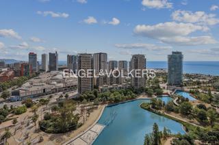 Apartament a Diagonal Mar i el Front Marítim del Poblenou. Amplio piso con vistas al mar Apartament a Diagonal Mar i el Front Marítim del Poblenou. Amplio piso con vistas al mar