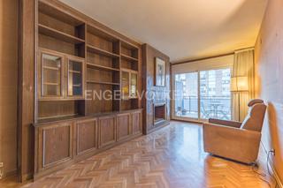 Apartament a Sant Gervasi - Galvany. Soleado piso en madrazo con terraza y parking Apartament a Sant Gervasi - Galvany. Soleado piso en madrazo con terraza y parking