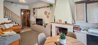 Reihenhaus in Concòrdia. Casa soleada al lado eix macia Reihenhaus in Concòrdia. Casa soleada al lado eix macia