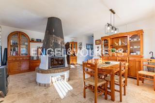 Casa a Cervelló. Descubre la tranquilidad en cervelló encantadora casa con jardín Casa a Cervelló. Descubre la tranquilidad en cervelló encantadora casa con jardín