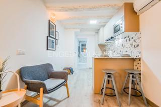 Alquiler Apartamento en Raval. Moderno estudio totalmente exterior  reformado para alquiler tem Alquiler Apartamento en Raval. Moderno estudio totalmente exterior  reformado para alquiler tem