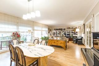 Apartament a Centre. Piso único de 220m  45m de terrazas en finca de 3 vecinos. Apartament a Centre. Piso único de 220m  45m de terrazas en finca de 3 vecinos.