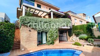 Lloguer Xalet a Casas Verdes - Ermita. Encantador chalet independiente con amplios espacios y piscina p Lloguer Xalet a Casas Verdes - Ermita. Encantador chalet independiente con amplios espacios y piscina p
