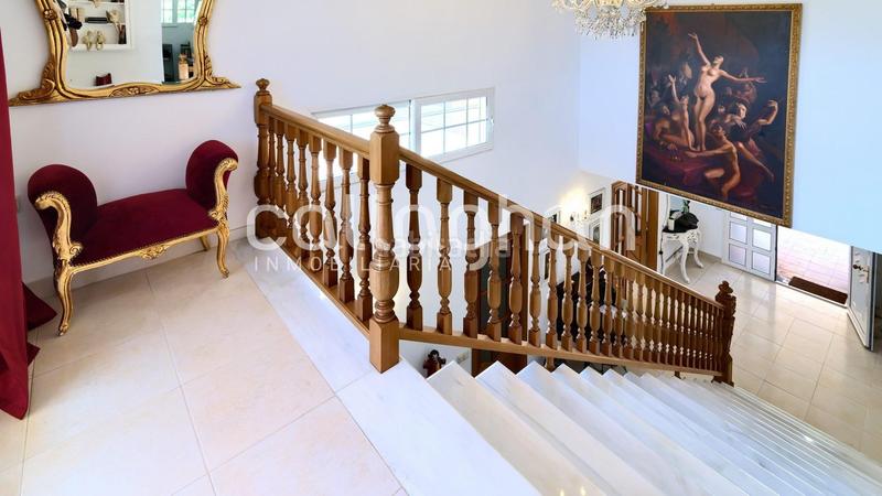 Foto efe889f1-76f4-4c1f-b714-866b9cef3e22. Miete chalet mit parking pool in Serra Foto efe889f1-76f4-4c1f-b714-866b9cef3e22. Miete chalet mit parking pool in Serra