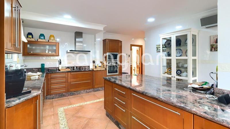 Foto 7805d92c-75c5-4d9c-add1-e19630ff96b8. Rent chalet with parking pool in Serra Foto 7805d92c-75c5-4d9c-add1-e19630ff96b8. Rent chalet with parking pool in Serra