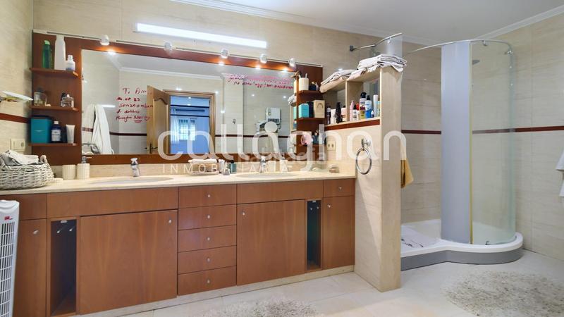 Foto c774a050-bae7-479d-aaeb-cd59c51d5425. Rent chalet with parking pool in Serra Foto c774a050-bae7-479d-aaeb-cd59c51d5425. Rent chalet with parking pool in Serra