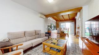 Maison jumelée Pobla llarga la - cl 9 d octubre. Adosado de dos alturas en la tranquila localidad de pobla llarga Maison jumelée Pobla llarga la - cl 9 d octubre. Adosado de dos alturas en la tranquila localidad de pobla llarga