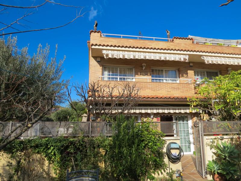 Foto d1e56675-7628-4ff0-b2f0-b7eceeb68639. Affitto casa a schiera con camino riscaldamento parcheggio in Sant Vicenç de Montalt Foto d1e56675-7628-4ff0-b2f0-b7eceeb68639. Affitto casa a schiera con camino riscaldamento parcheggio in Sant Vicenç de Montalt