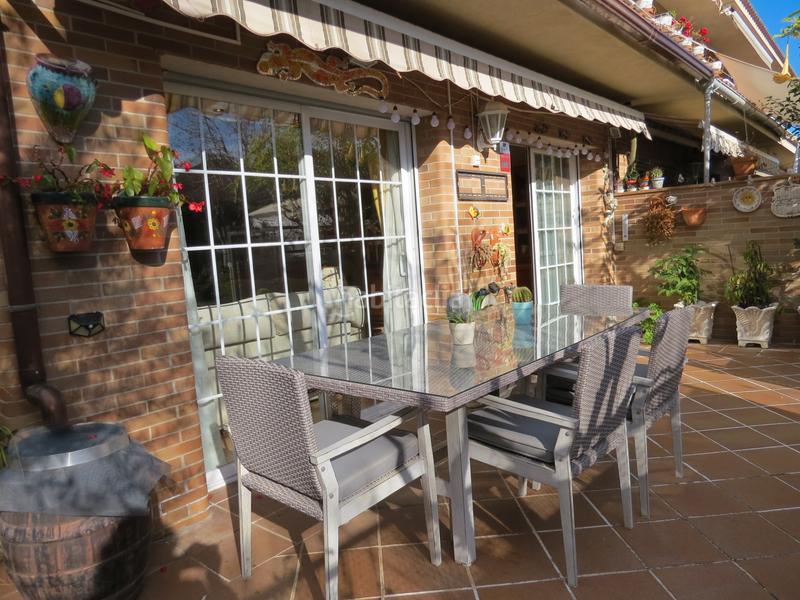 Foto d1cbe6ca-cd29-41b5-99e4-aaccc4428176. Location maison jumelée avec cheminée chauffage parking dans Sant Vicenç de Montalt Foto d1cbe6ca-cd29-41b5-99e4-aaccc4428176. Location maison jumelée avec cheminée chauffage parking dans Sant Vicenç de Montalt