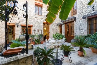 Casa Sant miquel. La belleza hecha ladrillo. te sorprenderá. casa señorial Casa Sant miquel. La belleza hecha ladrillo. te sorprenderá. casa señorial