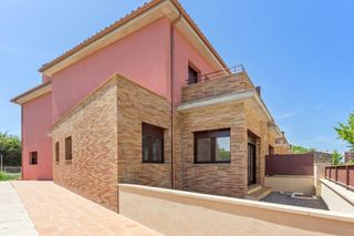 Casa pareada en Carretera palamos-nucli, 24. Casa unifamiliar a estrenar Casa pareada en Carretera palamos-nucli, 24. Casa unifamiliar a estrenar