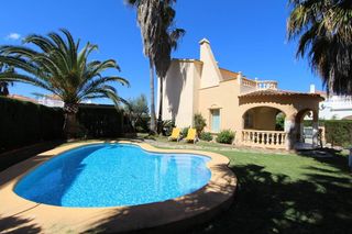 Lloguer Xalet en Oliva Nova. Villa oliva nova, 7 personas Lloguer Xalet en Oliva Nova. Villa oliva nova, 7 personas
