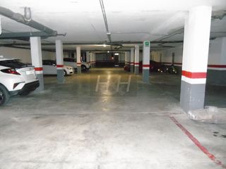 Aparcament cotxe en Torre en Conill-Cumbres de San Antonio. Parking para coche Aparcament cotxe en Torre en Conill-Cumbres de San Antonio. Parking para coche