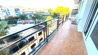 Piso en Centre. Pineda centro, plaça de les palmeres. Piso en Centre. Pineda centro, plaça de les palmeres.