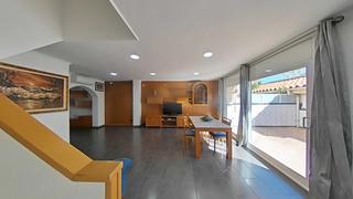 Chalet en Els Monjos. A 2 minutos del centro del pueblo Chalet en Els Monjos. A 2 minutos del centro del pueblo