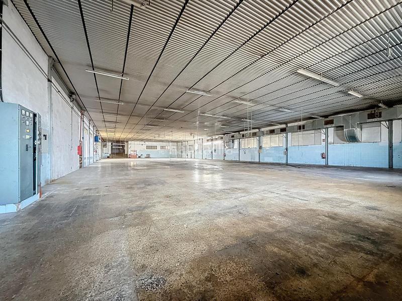 Foto b3a13bfb-c0d7-4c30-842d-e6ee9c25b9fc. Fabrikhalle in Biar Foto b3a13bfb-c0d7-4c30-842d-e6ee9c25b9fc. Fabrikhalle in Biar