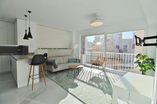 Miete Etagenwohnung in Barrio del Centro. Piso reformado en esquina con dos balcones en el centro de alica Miete Etagenwohnung in Barrio del Centro. Piso reformado en esquina con dos balcones en el centro de alica