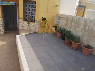 Casa pareada en Coloma. Adosado muy coqueto y con muchas posibilidades!!!! Casa pareada en Coloma. Adosado muy coqueto y con muchas posibilidades!!!!