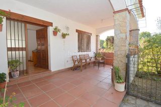 Doppelhaus in Caldes de Malavella. Casa pareada con 3 habitaciones, parking, piscina y jardín Doppelhaus in Caldes de Malavella. Casa pareada con 3 habitaciones, parking, piscina y jardín