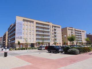Alquiler Piso en Carrer josep vicenç foix (de), 7. Con aparcamiento y trastero Alquiler Piso en Carrer josep vicenç foix (de), 7. Con aparcamiento y trastero