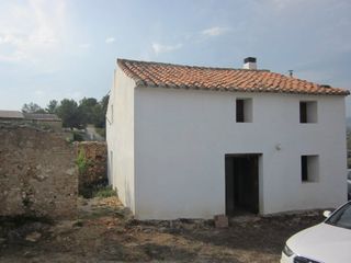 Masía en Lugar masia del bustal, 231. Masia en vall d´alba Masía en Lugar masia del bustal, 231. Masia en vall d´alba