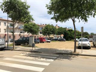 Residential Plot in Centre Residential Plot in Centre