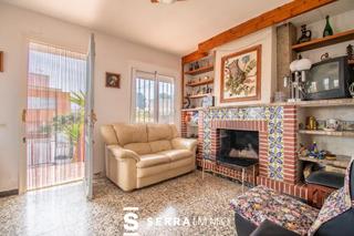 Casa en La Collada-Sis Camins. Magnífica casa independiente en esquina en la collada sis camins Casa en La Collada-Sis Camins. Magnífica casa independiente en esquina en la collada sis camins