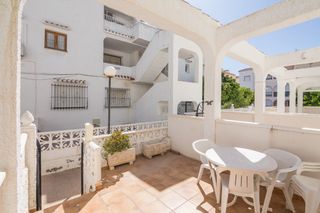 Casa adosada en Calle mar menor, 10. Bungalow de 1 dormitorio Casa adosada en Calle mar menor, 10. Bungalow de 1 dormitorio