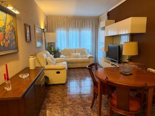 Appartement  Del clot. Piso exterior a la calle, en el corazón del clot, junto al merca Appartement  Del clot. Piso exterior a la calle, en el corazón del clot, junto al merca