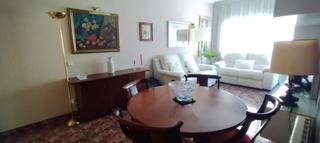 Pis  Del clot. Piso exterior a la calle, en el corazón del clot, junto al merca Pis  Del clot. Piso exterior a la calle, en el corazón del clot, junto al merca