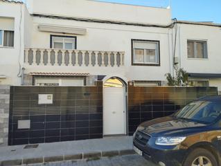 Casa adossada  Josemaria salaverría. Adosado en venta en casco urbano, 4 dormitorios. Casa adossada  Josemaria salaverría. Adosado en venta en casco urbano, 4 dormitorios.