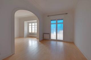 Pis  Carrer de muntaner. Muntaner - plaza adriano Pis  Carrer de muntaner. Muntaner - plaza adriano