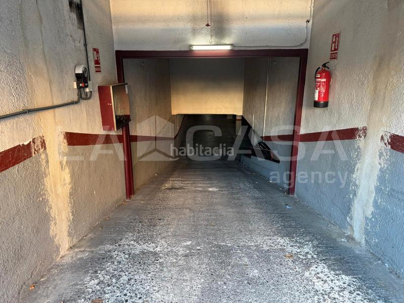 Foto 81aa53b4-883e-4008-bc6e-1abe7a38e066. Parking coche en Lledoner Granollers Foto 81aa53b4-883e-4008-bc6e-1abe7a38e066. Parking coche en Lledoner Granollers
