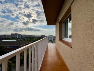 Flat Calle salvat papasseit de. Sexta altura, esquinero y con sol todo el día tu nuevo hogar en Flat Calle salvat papasseit de. Sexta altura, esquinero y con sol todo el día tu nuevo hogar en