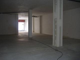 Lloguer Local Comercial a Mollerussa. Excelente local comercial de obra nueva, situado en la mejor zon Lloguer Local Comercial a Mollerussa. Excelente local comercial de obra nueva, situado en la mejor zon