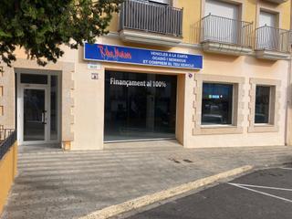 Location Local commercial à Bell-lloc d´Urgell. Estupendo local comercial, totalmente equipado para su negocio. Location Local commercial à Bell-lloc d´Urgell. Estupendo local comercial, totalmente equipado para su negocio.