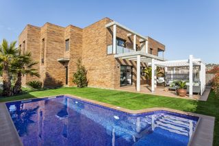 Sant Hilary Park. Casas con jardin y piscina Sant Hilary Park. Casas con jardin y piscina
