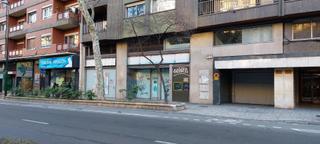 Lloguer Local Comercial a Paseo constitucion 18. Impresionante local en pso. constitucion Lloguer Local Comercial a Paseo constitucion 18. Impresionante local en pso. constitucion