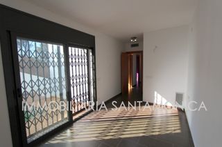 Casa adosada Aiguaviva parc. Obra nueva de dos plantas Casa adosada Aiguaviva parc. Obra nueva de dos plantas