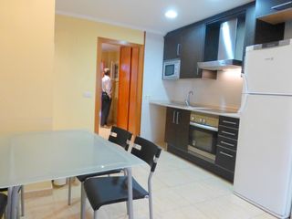 Piccolo appartamento Carrer floridablanca. Baix 1 hab moblat amb parking Piccolo appartamento Carrer floridablanca. Baix 1 hab moblat amb parking