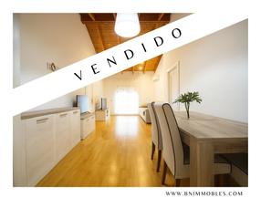 Ático en Viladecavalls. Un ático con alma nórdica, terraza soñada, piscina comunitaria y Ático en Viladecavalls. Un ático con alma nórdica, terraza soñada, piscina comunitaria y