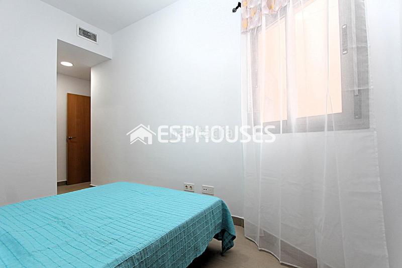 Foto 0335c493-917f-4f00-8d1e-9382437d5010. Apartament amb aparcament a Pueblo Guardamar del Segura Foto 0335c493-917f-4f00-8d1e-9382437d5010. Apartament amb aparcament a Pueblo Guardamar del Segura