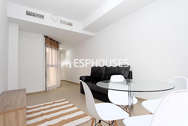 Foto 0bd5cb8e-d4d8-496a-8066-be8af79b100a. Apartament amb aparcament a Pueblo Guardamar del Segura Foto 0bd5cb8e-d4d8-496a-8066-be8af79b100a. Apartament amb aparcament a Pueblo Guardamar del Segura