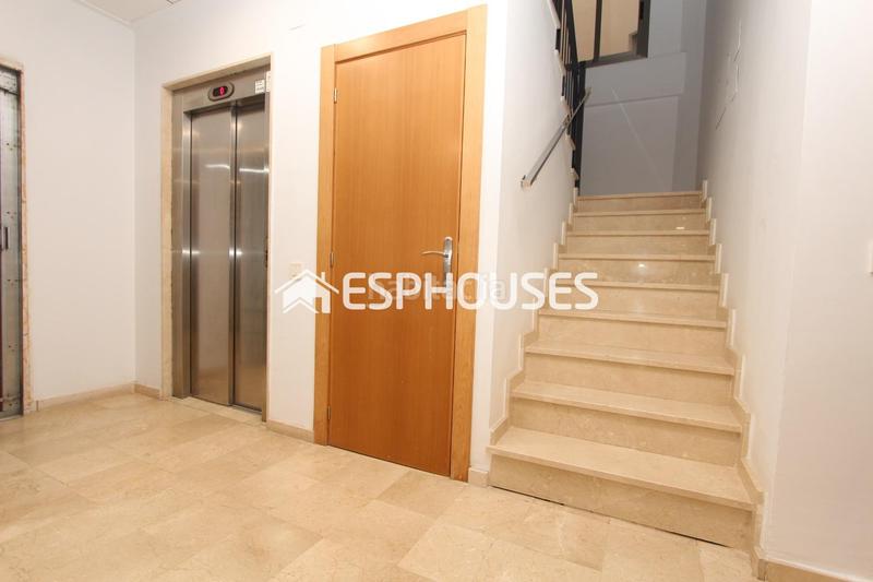 Foto 9ef162c0-024b-42f9-8d79-0c567352e351. Apartament amb aparcament a Pueblo Guardamar del Segura Foto 9ef162c0-024b-42f9-8d79-0c567352e351. Apartament amb aparcament a Pueblo Guardamar del Segura