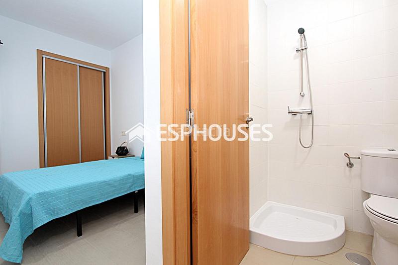 Foto a4d3447d-b12c-4ba8-aed4-da6e6dd62770. Apartament amb aparcament a Pueblo Guardamar del Segura Foto a4d3447d-b12c-4ba8-aed4-da6e6dd62770. Apartament amb aparcament a Pueblo Guardamar del Segura
