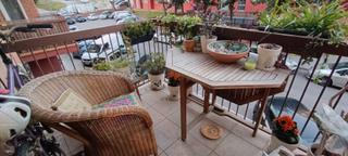 Miete Etagenwohnung in Plaça copèrnic 9. Muy luminoso con balcón Miete Etagenwohnung in Plaça copèrnic 9. Muy luminoso con balcón